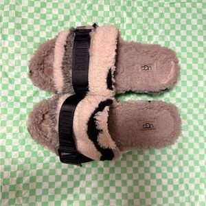 UGG Shearling Slide Sandals in Grey and Black 🩶🖤